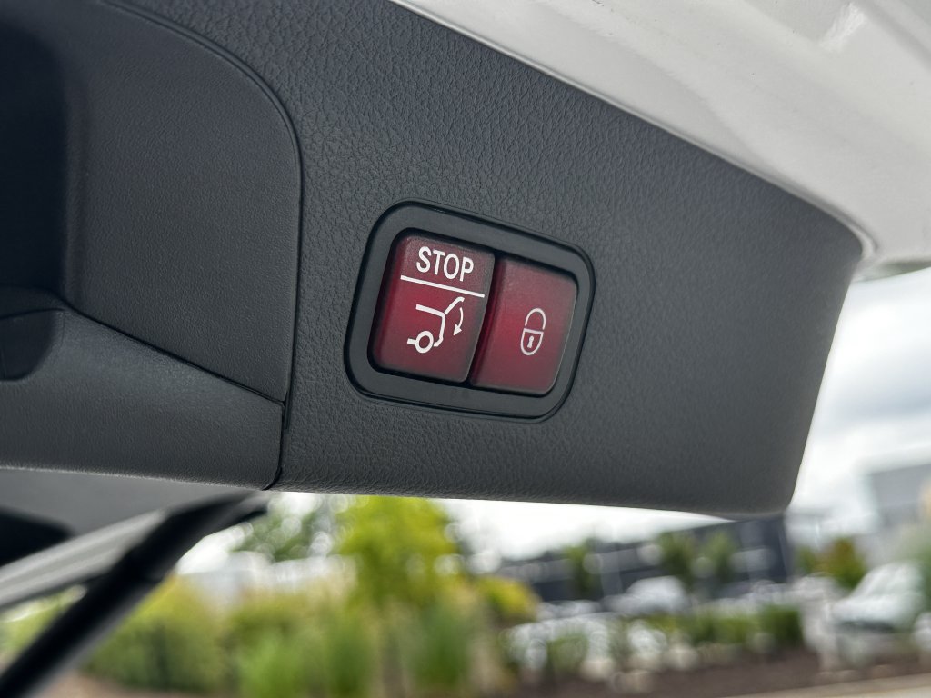 Used 2025 Mercedes-Benz GLS 450 4MATIC image 22