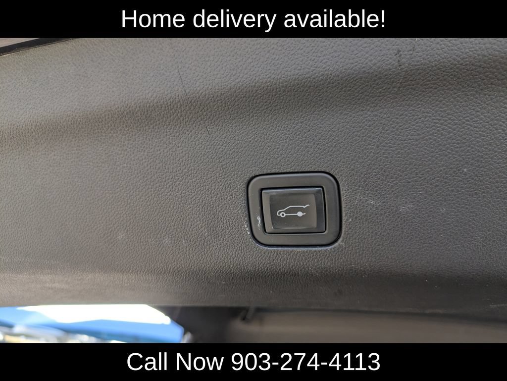 Used 2023 Chevrolet Suburban Premier RWD image 36