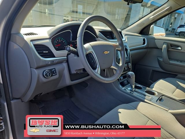 Used 2017 Chevrolet Traverse LT FWD image 19