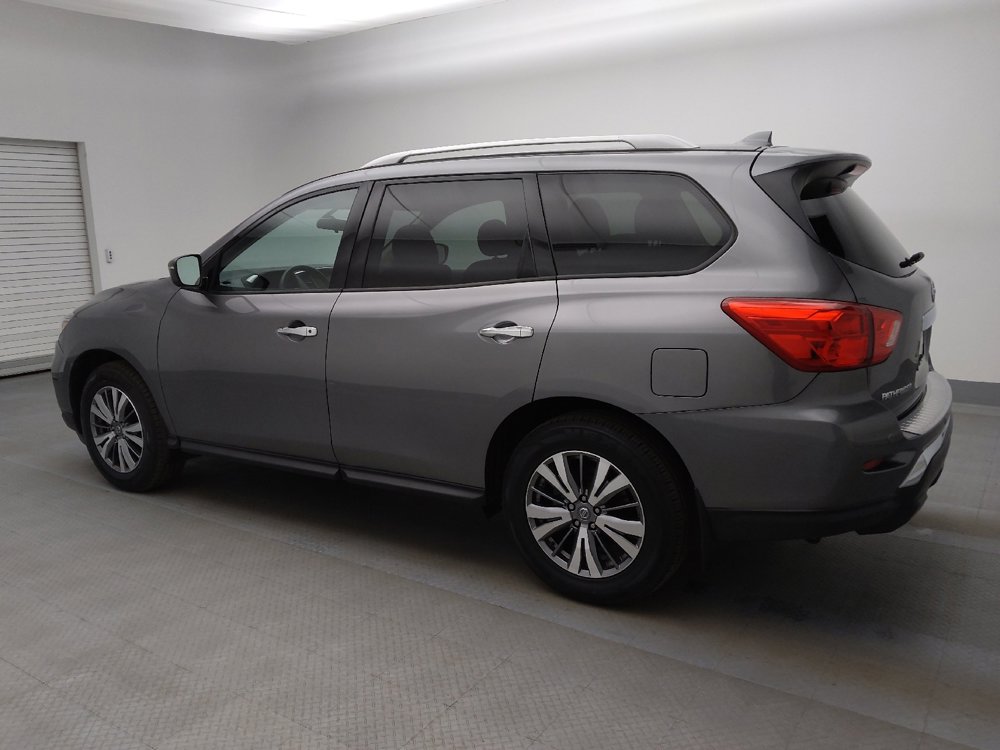 Used 2020 Nissan Pathfinder S image 3