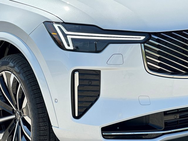 New 2026 Volvo XC90 T8 Plus image 3