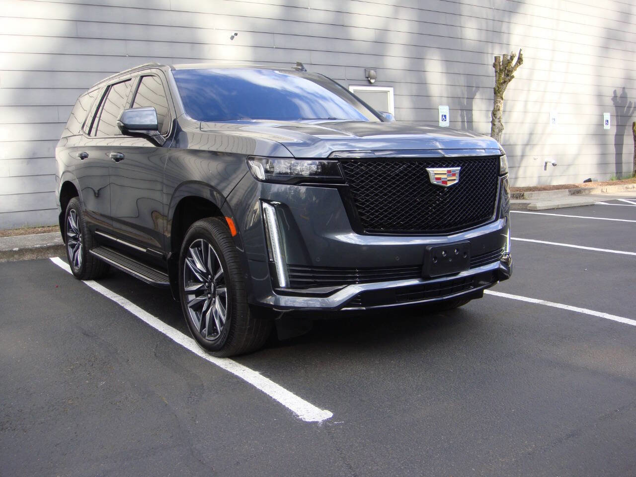 Used 2021 Cadillac Escalade Sport w/ Driver Assist Tech Package image 5