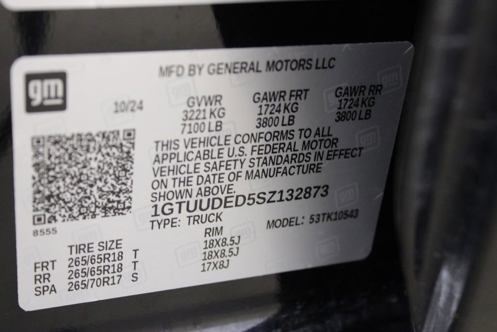 Used 2025 GMC Sierra 1500 SLT AWD/4WD image 32