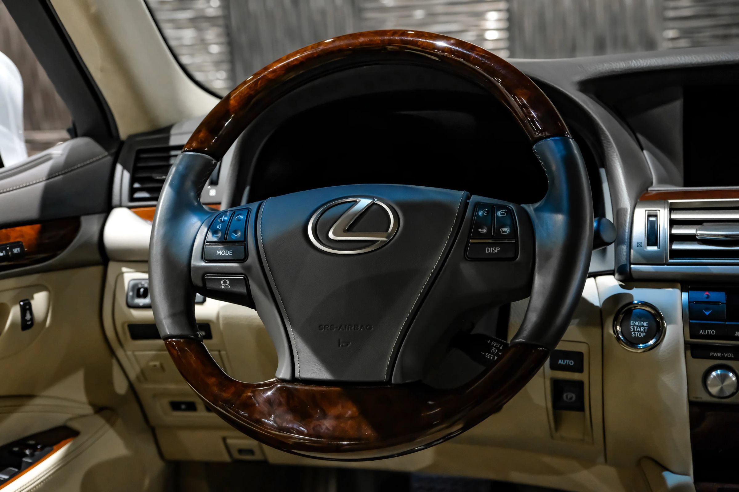 Used 2015 Lexus LS 460 L RWD image 14