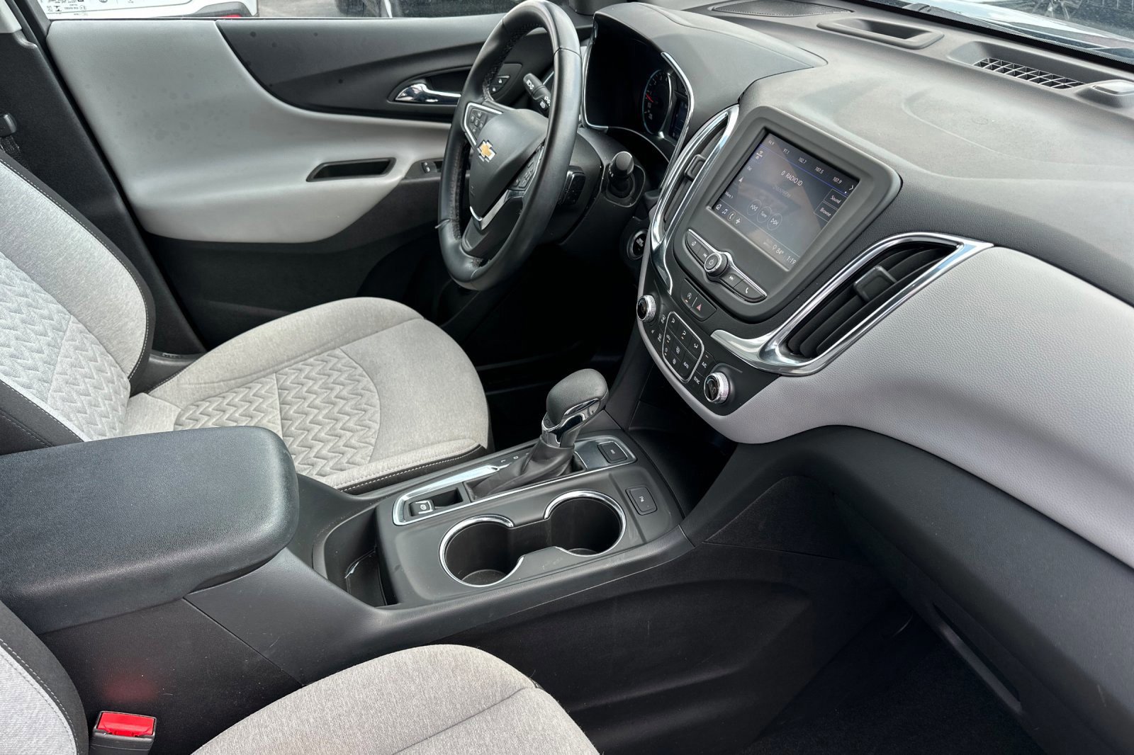 Used 2024 Chevrolet Equinox LT image 16