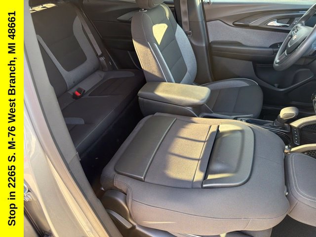 Used 2023 Chevrolet TrailBlazer LT w/ Convenience Package AWD/4WD image 27