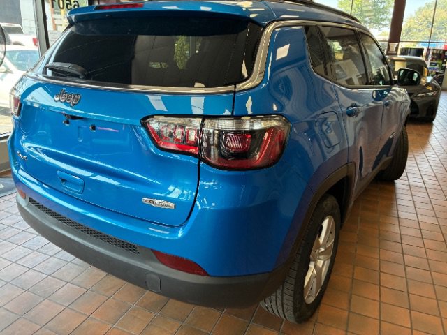 Used 2022 Jeep Compass Latitude w/ Convenience Group AWD/4WD image 8