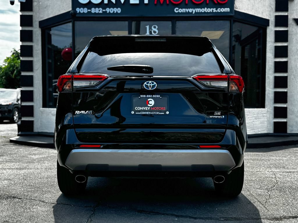 Used 2022 Toyota RAV4 SE w/ Convenience Package AWD/4WD image 7