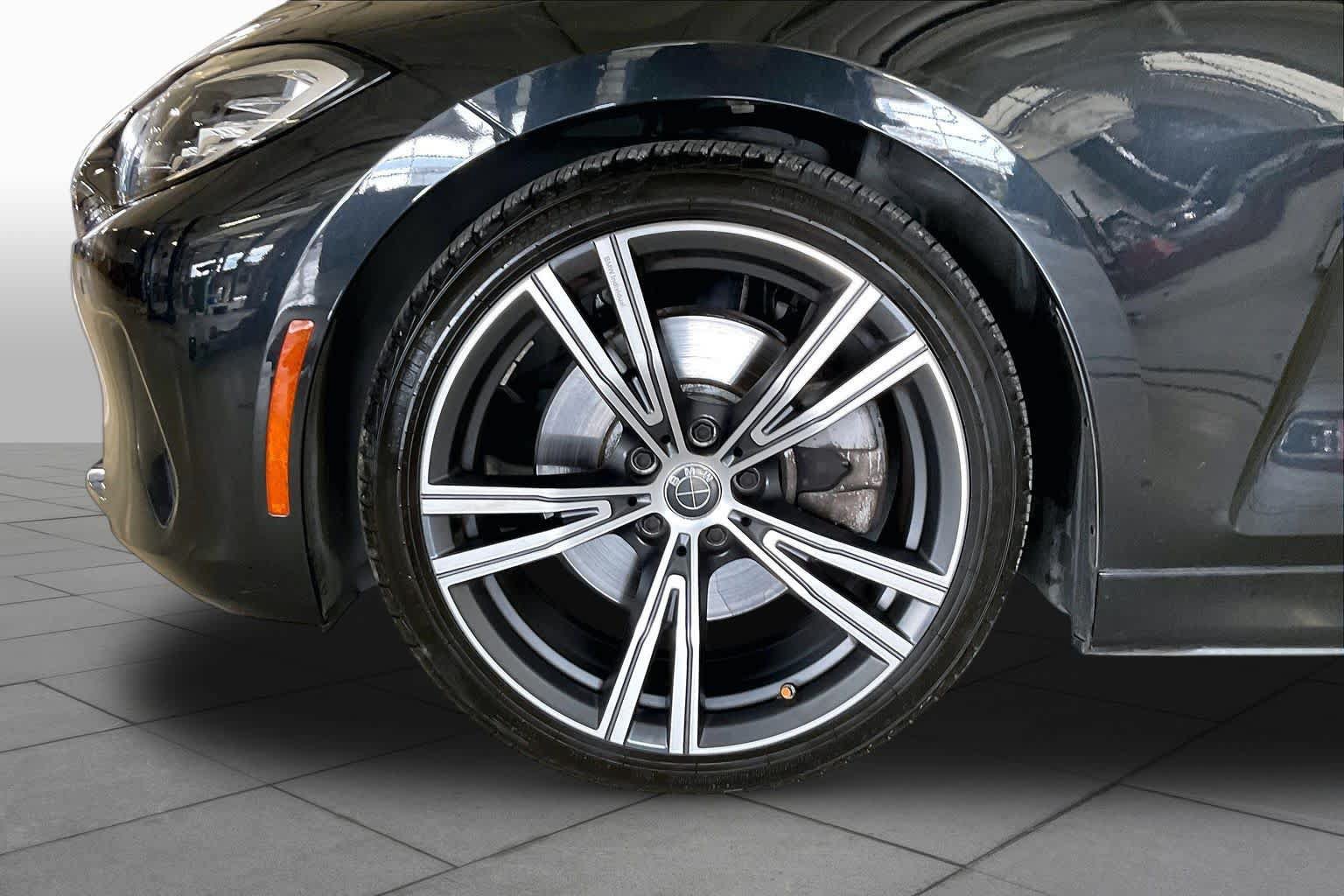 Used 2021 BMW 430i Coupe w/ Convenience Package RWD image 10