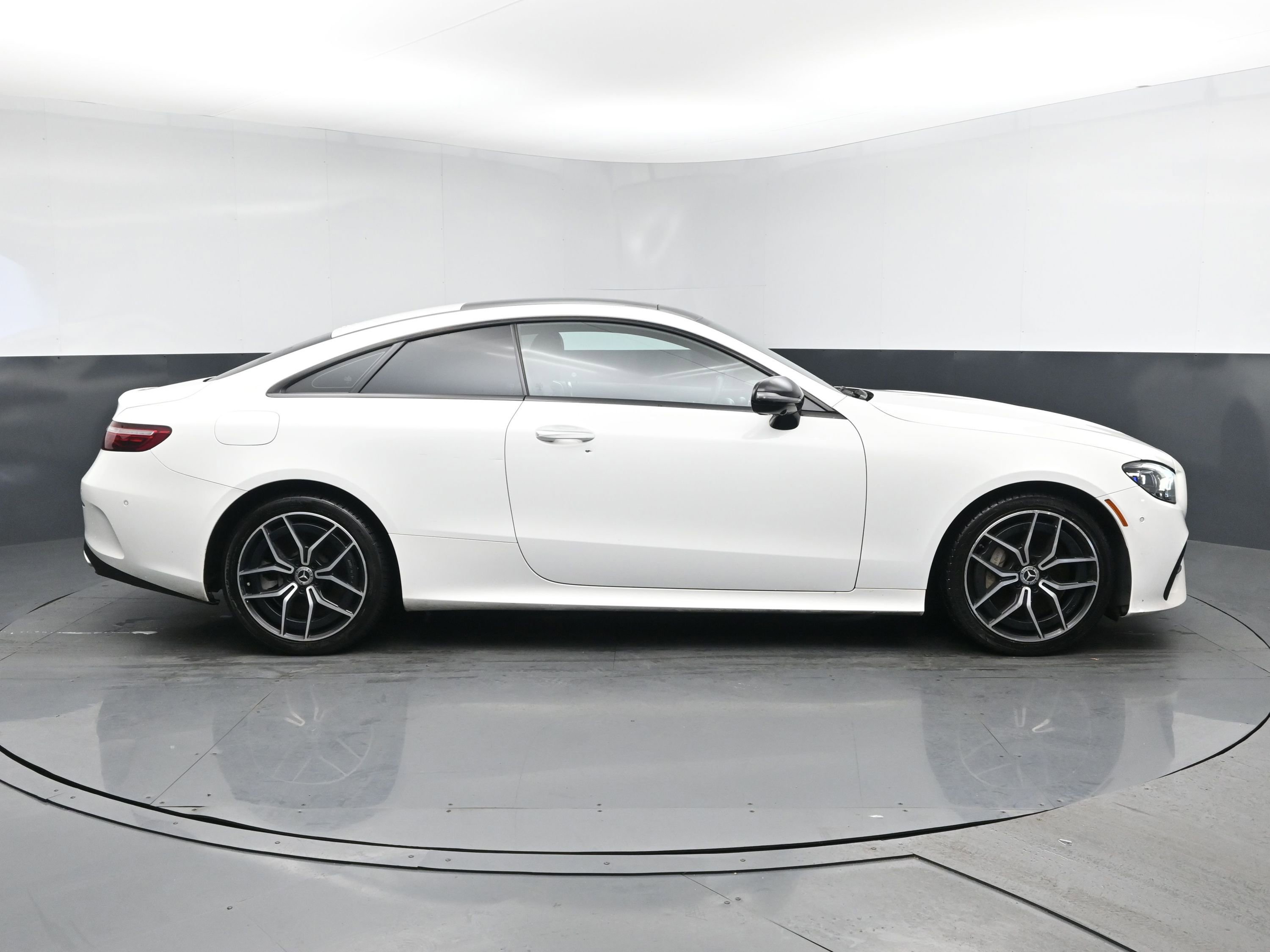 Used 2021 Mercedes-Benz E 450 4MATIC Coupe image 3