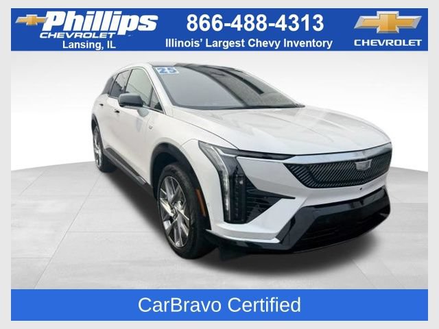 Certified 2025 Cadillac Optiq Luxury 2 w/ LPO, Floor Liner Package AWD/4WD image 1