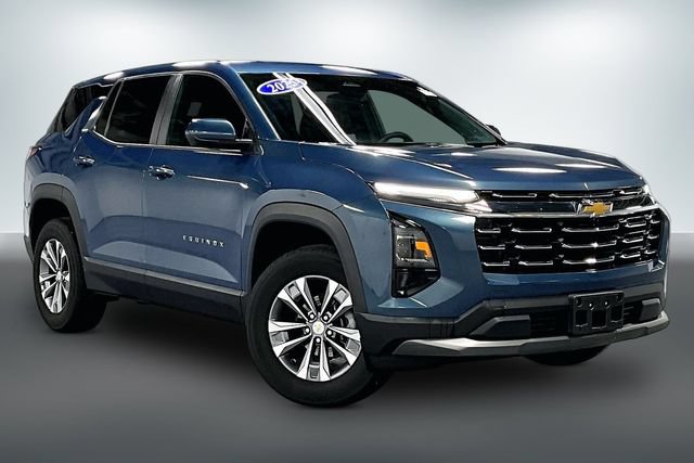 Used 2025 Chevrolet Equinox LT FWD image 1