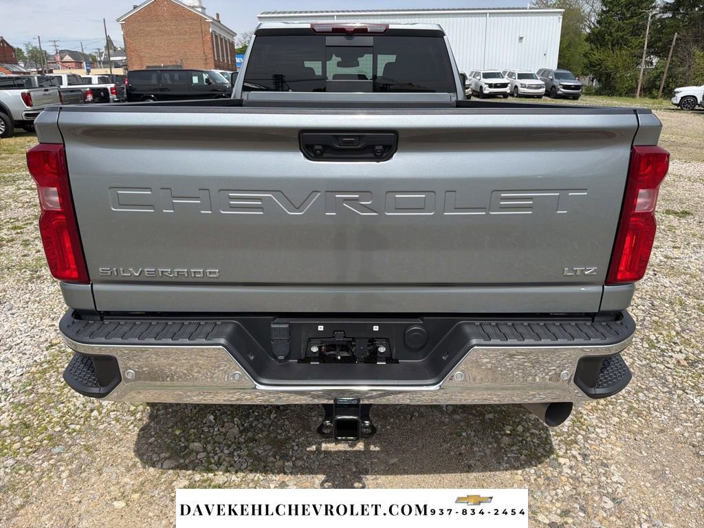Used 2024 Chevrolet Silverado 3500 LTZ w/ LTZ Plus Package AWD/4WD image 4