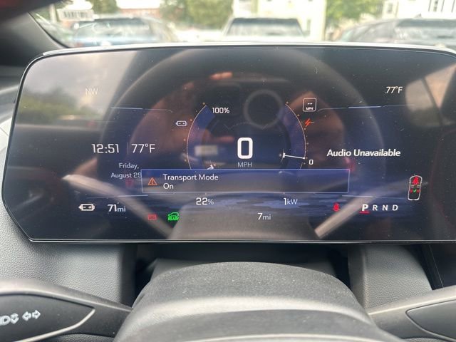 New 2025 Chevrolet Equinox EV RS w/ Convenience Package II FWD image 9