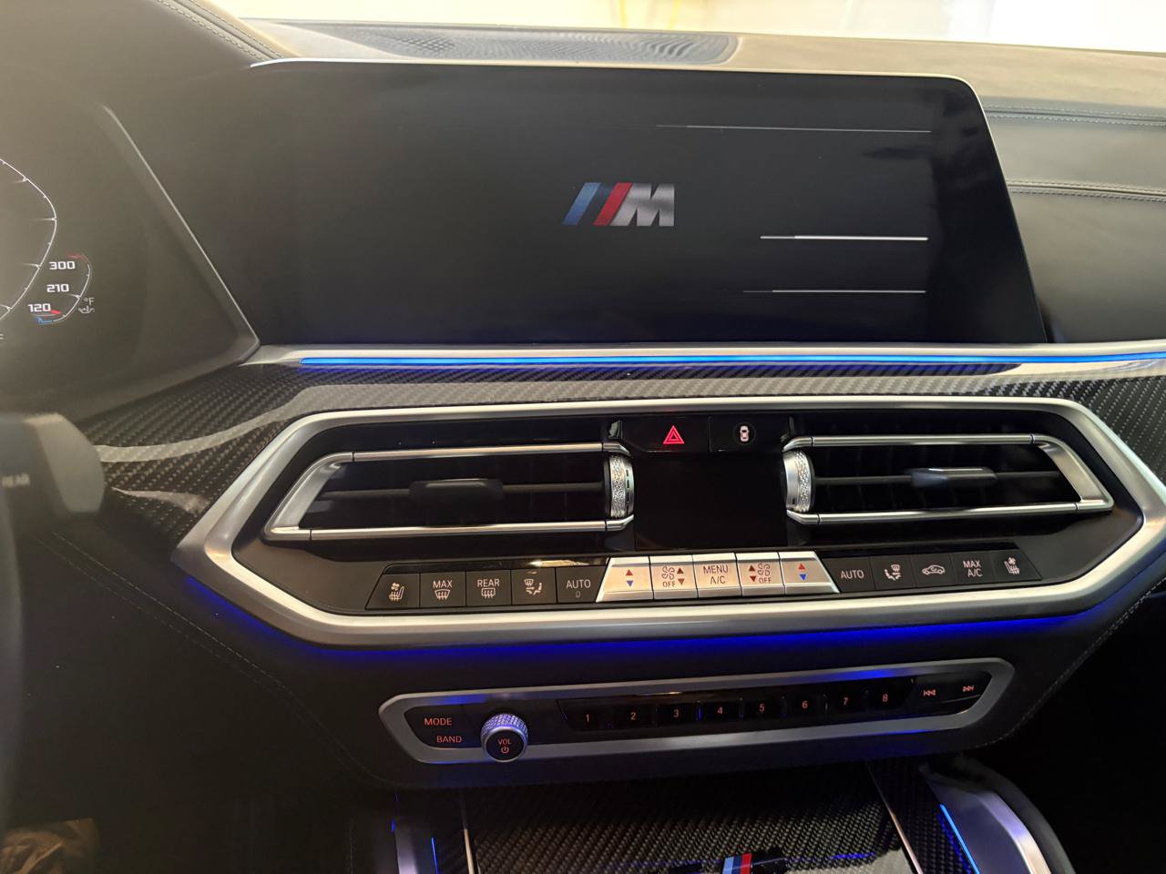 Used 2022 BMW X5 M Competition w/ Competition Package 2 AWD/4WD image 19