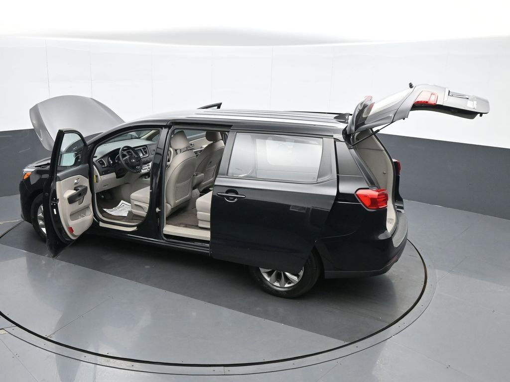 Used 2020 Kia Sedona L FWD image 39