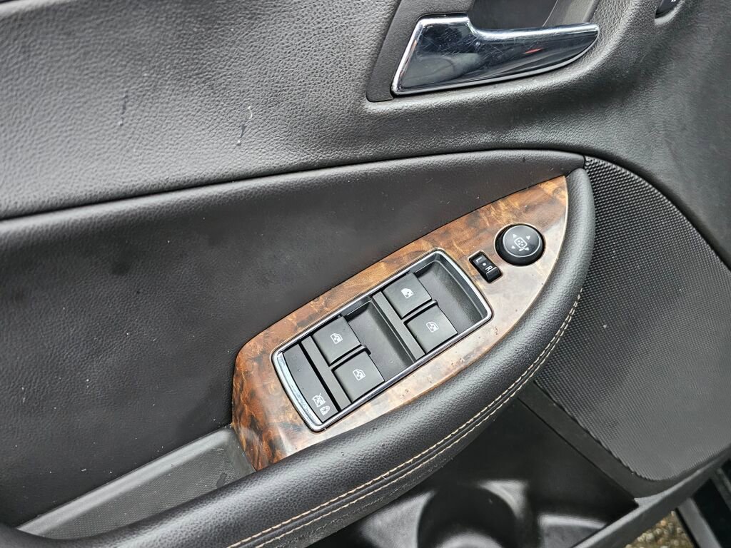 Used 2014 Chevrolet Impala LT w/ Convenience Package image 28