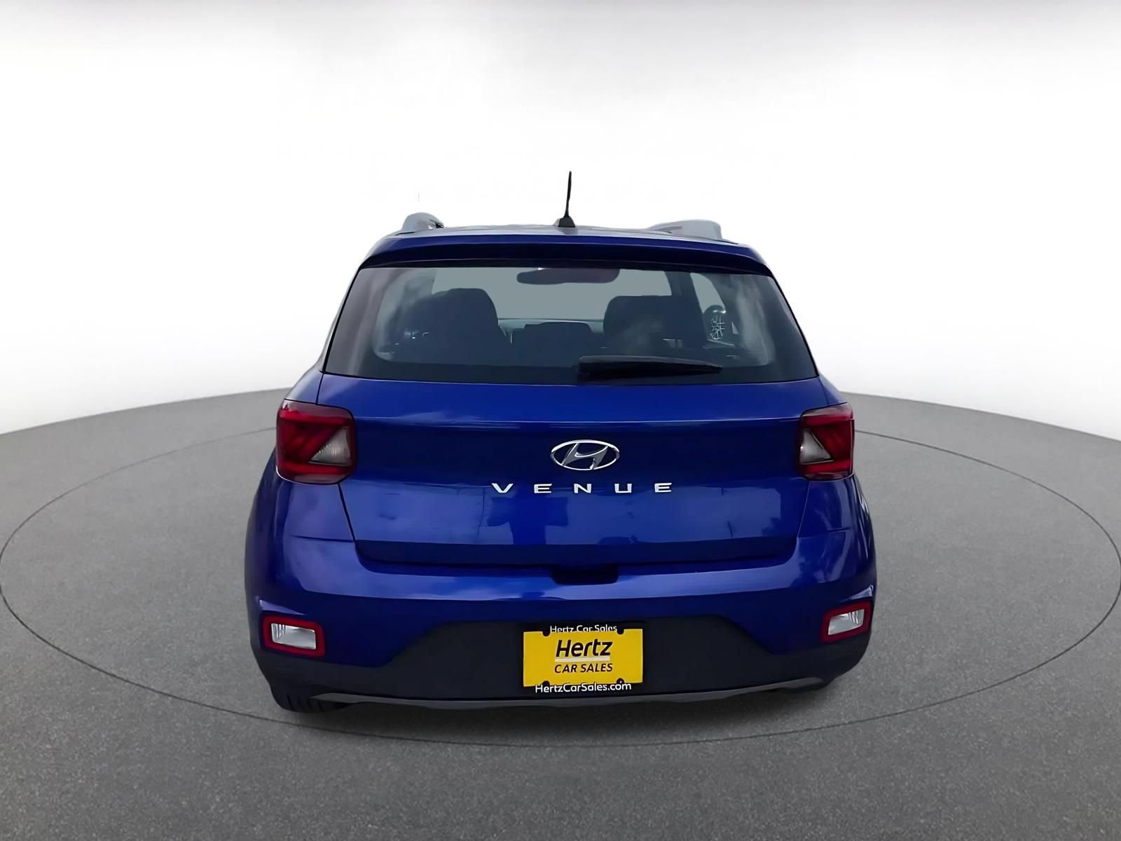 Used 2025 Hyundai Venue SEL FWD image 12
