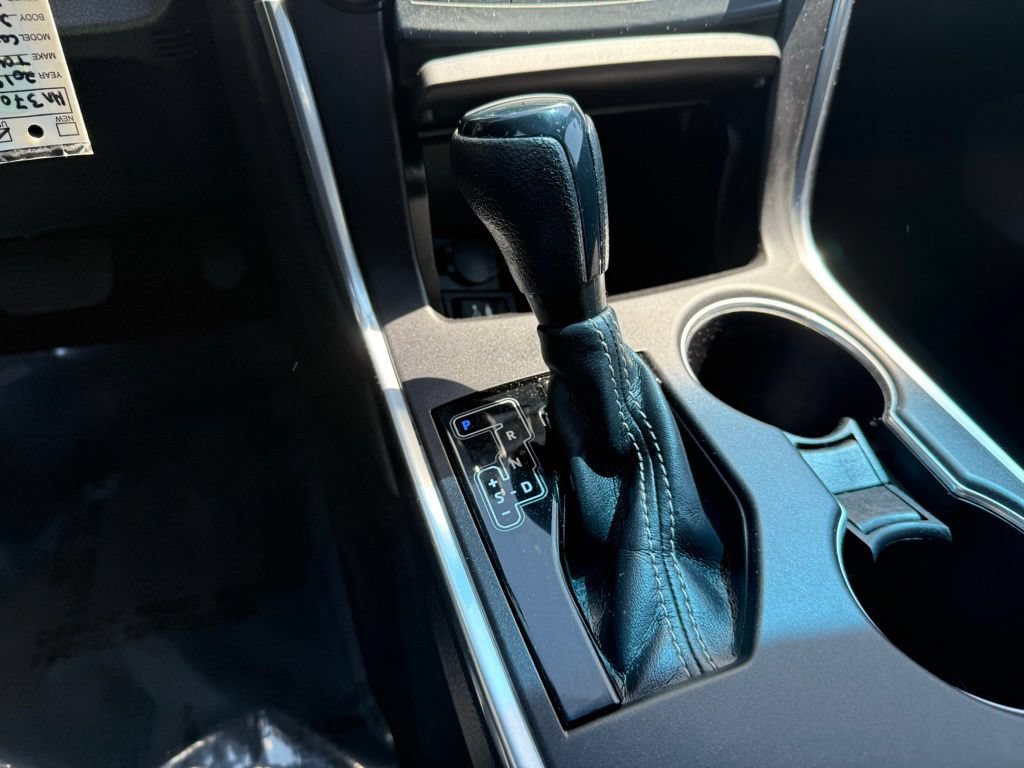 Used 2015 Toyota Camry LE FWD image 14