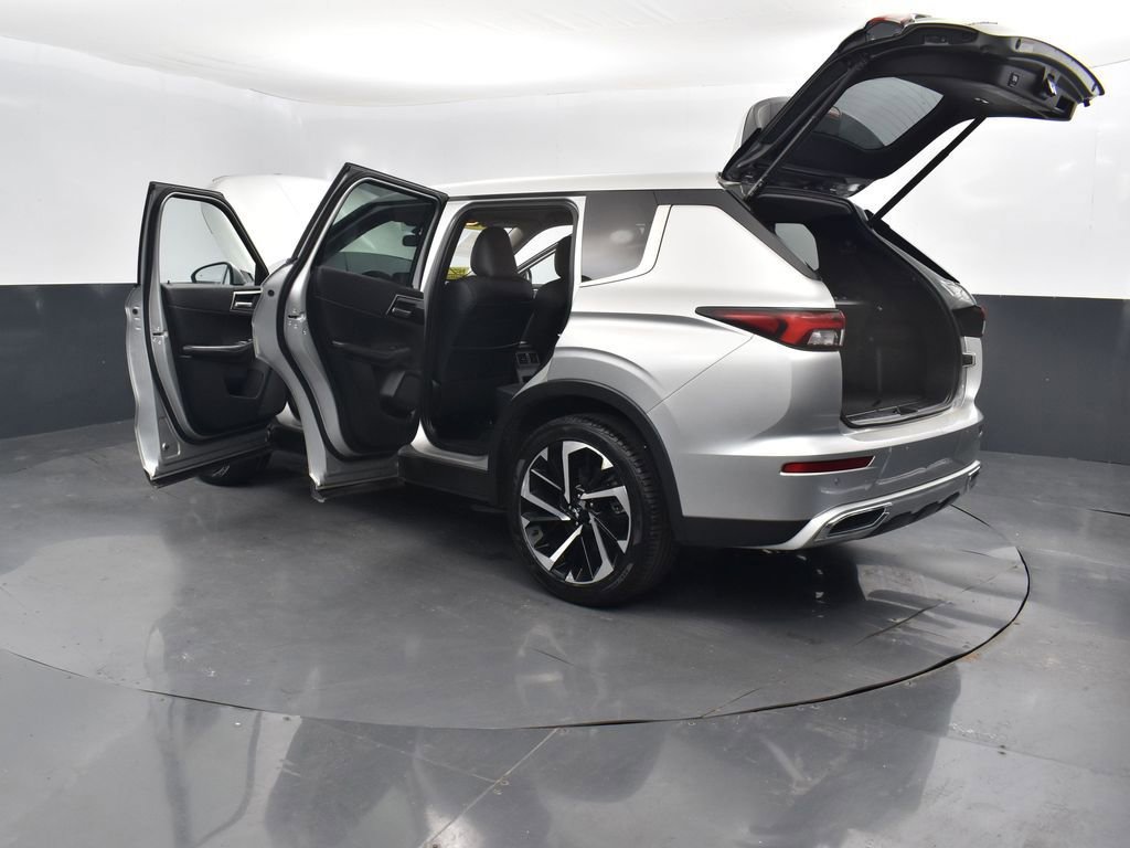 Used 2022 Mitsubishi Outlander SE image 57