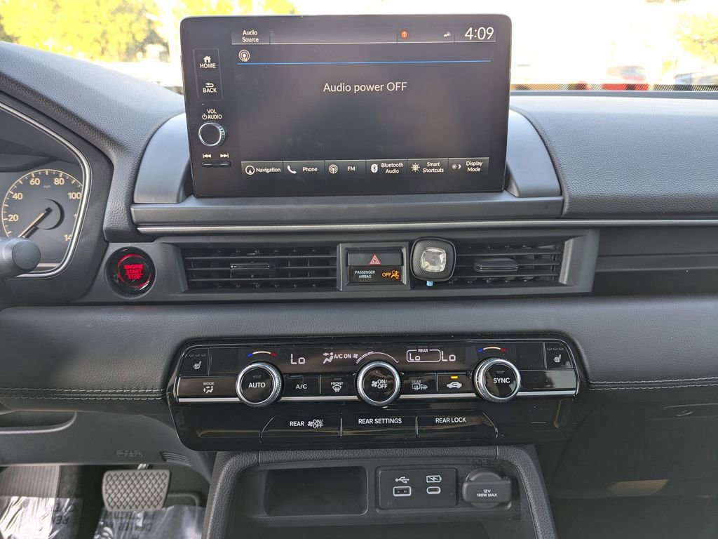 Used 2025 Honda Pilot Touring image 20