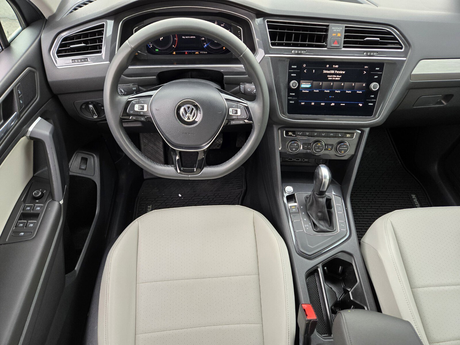 Used 2020 Volkswagen Tiguan SEL image 13