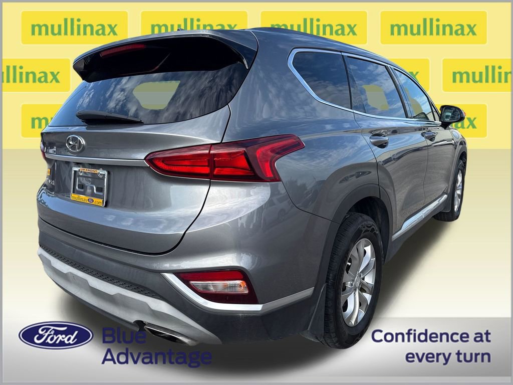 Used 2019 Hyundai Santa Fe SEL FWD image 4