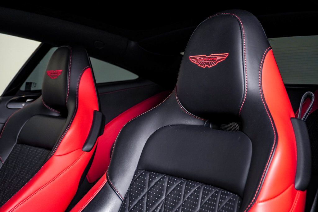 Used 2024 Aston Martin DB12 Coupe RWD image 21