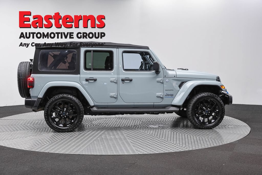 Used 2024 Jeep Wrangler Unlimited Sahara w/ Technology Group AWD/4WD image 6