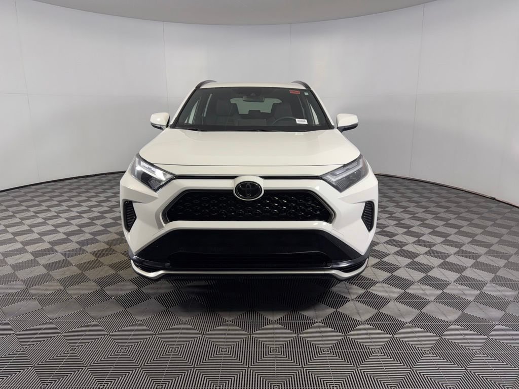 Used 2025 Toyota RAV4 SE AWD/4WD image 5