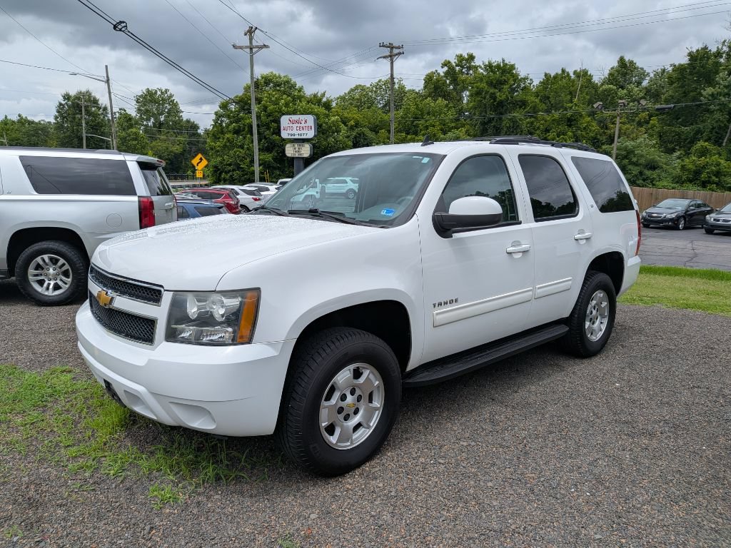 Used 2013 Chevrolet Tahoe LT RWD image 1