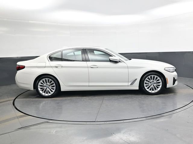 Used 2023 BMW 530i w/ Convenience Package image 3