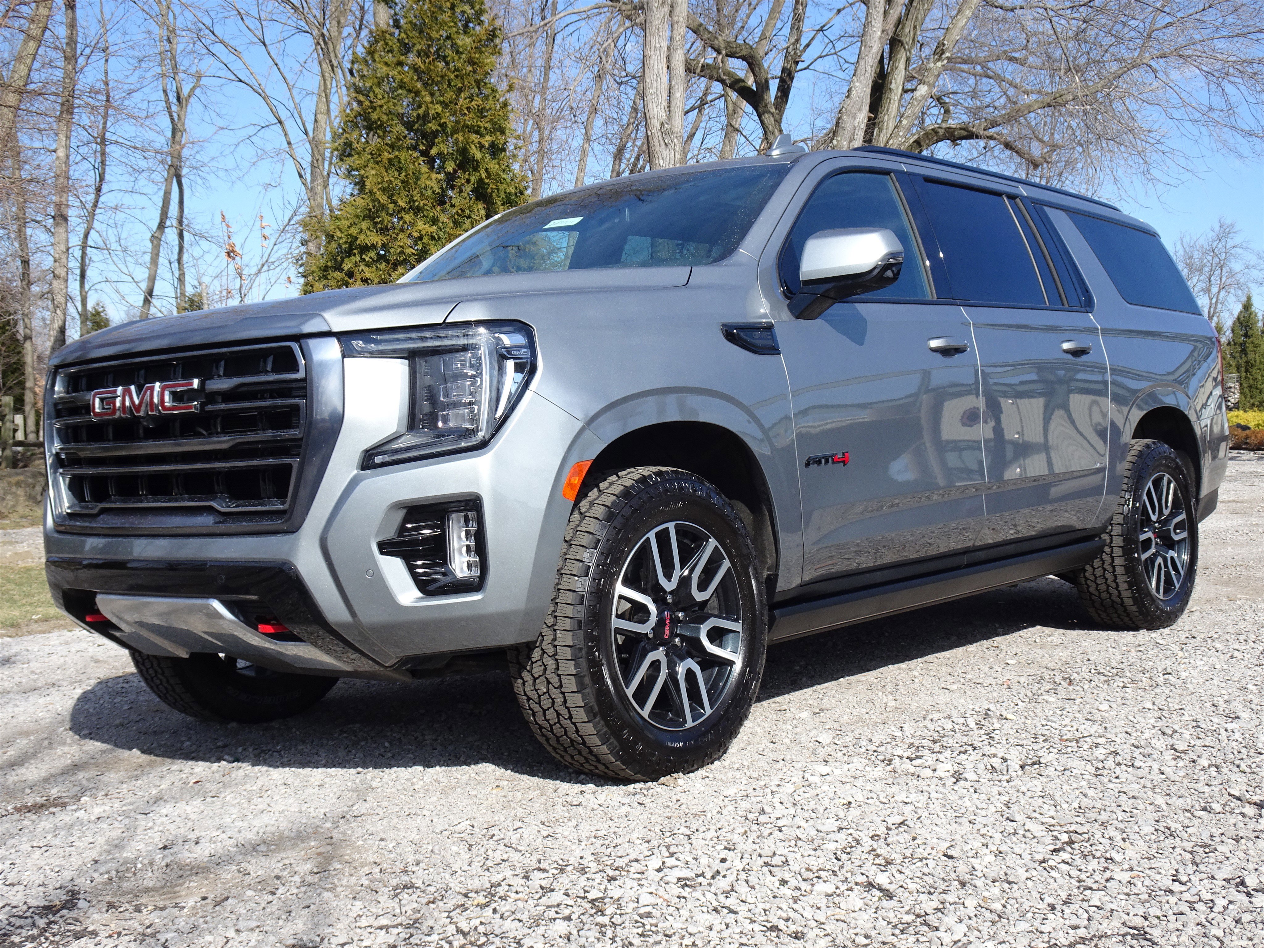 Used 2023 GMC Yukon XL AT4 w/ AT4 Premium Package image 6