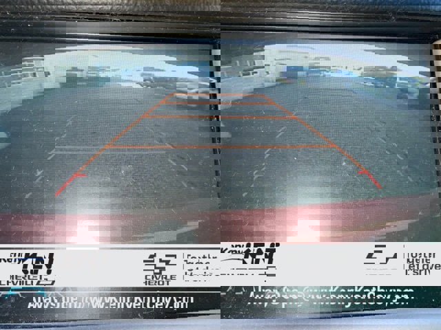 Used 2018 Chevrolet Cruze LS image 2