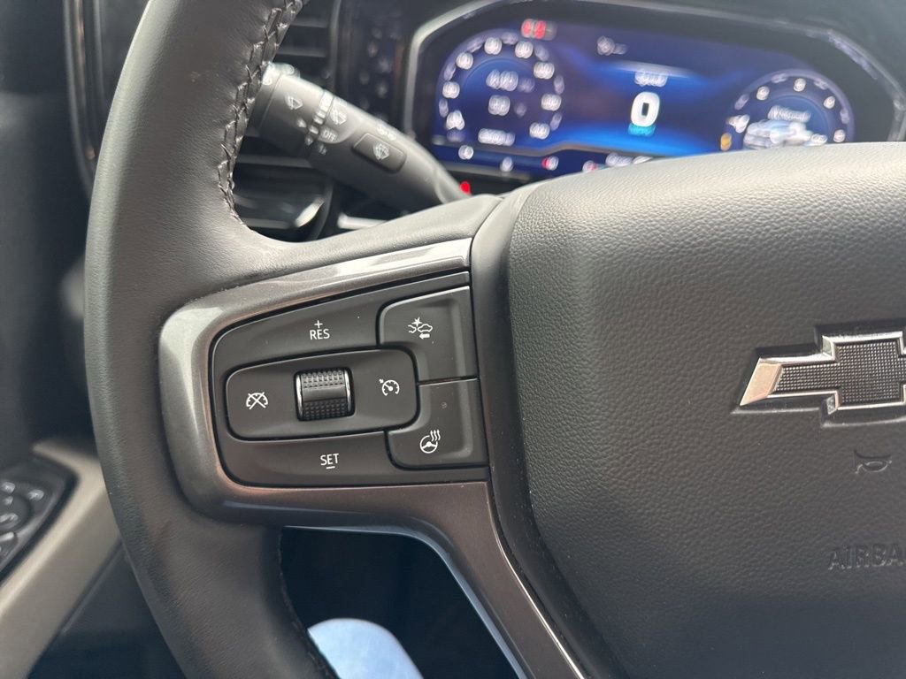 Used 2025 Chevrolet Silverado 2500 ZR2 w/ Technology Package image 16