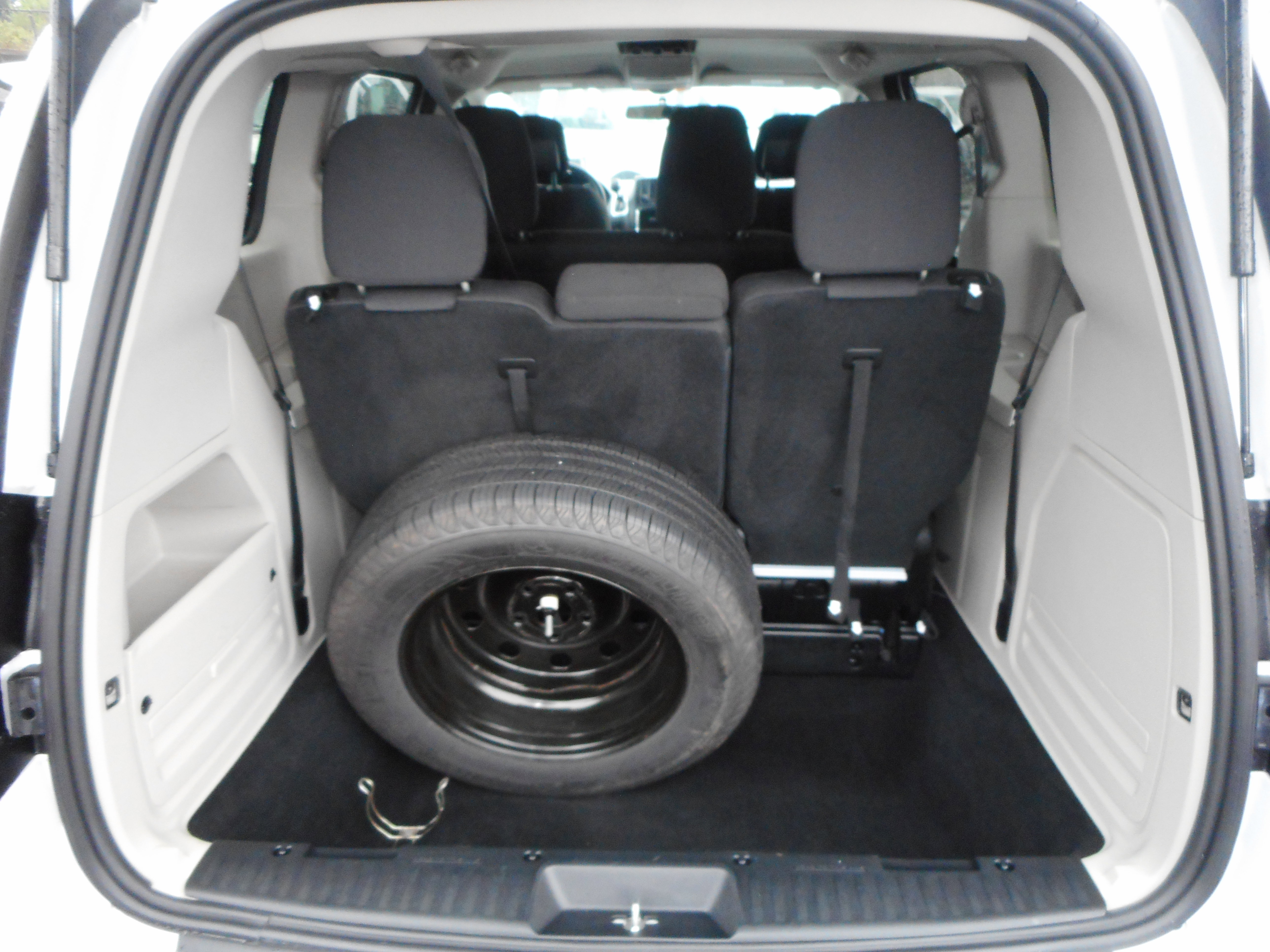 Used 2017 Dodge Grand Caravan SE w/ Power Window Group FWD image 24