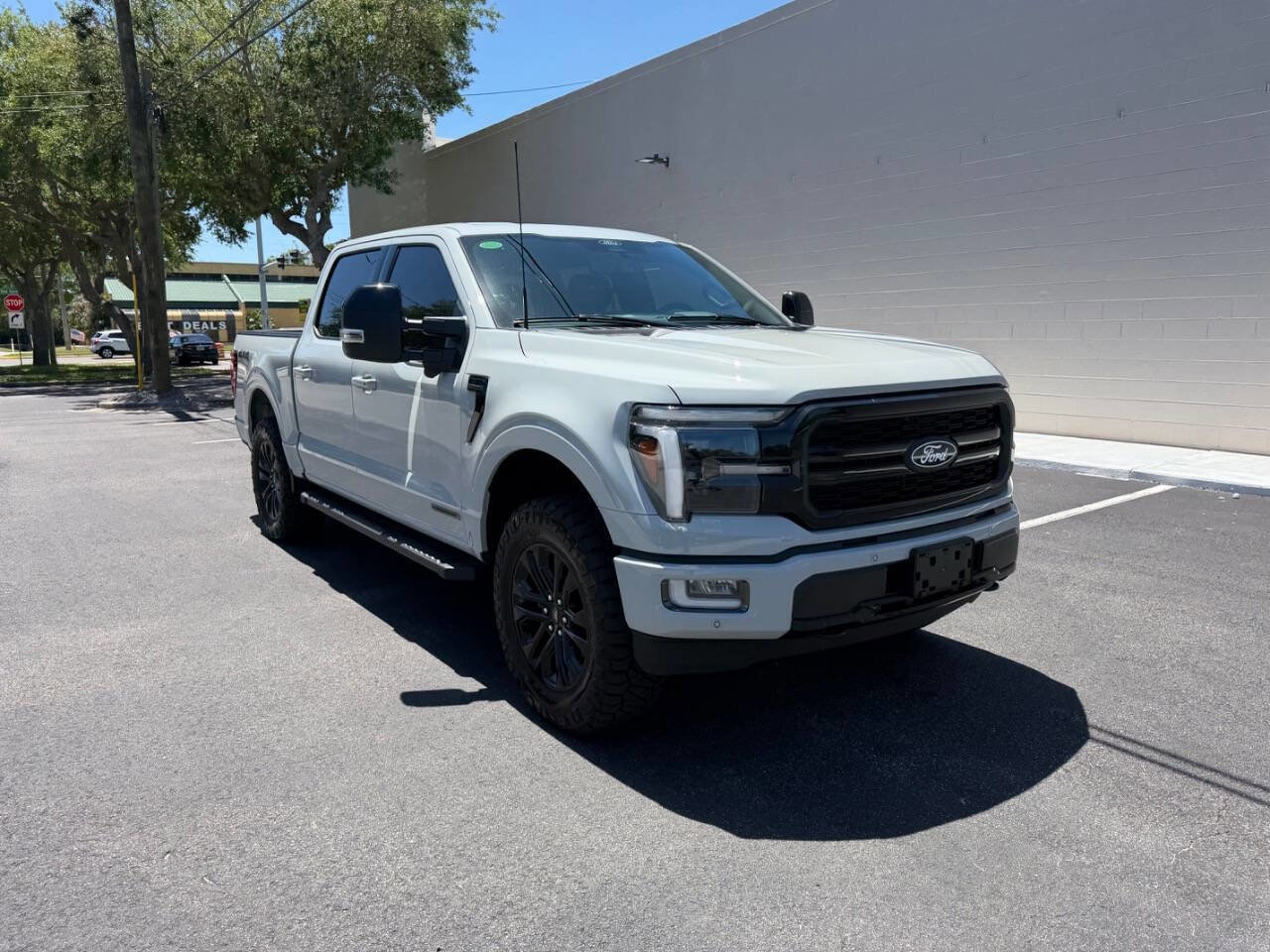 Used 2024 Ford F150 Lariat AWD/4WD image 6