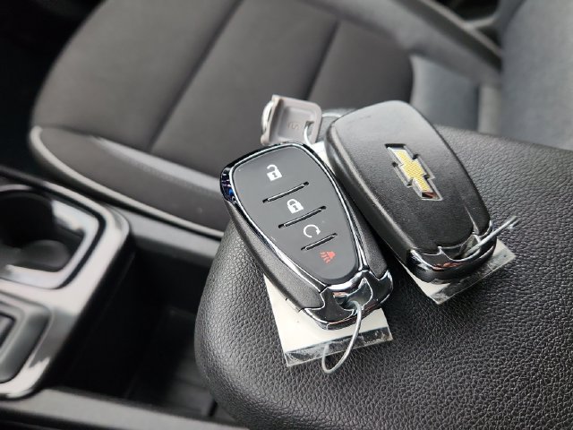 Used 2025 Chevrolet TrailBlazer LT AWD/4WD image 45