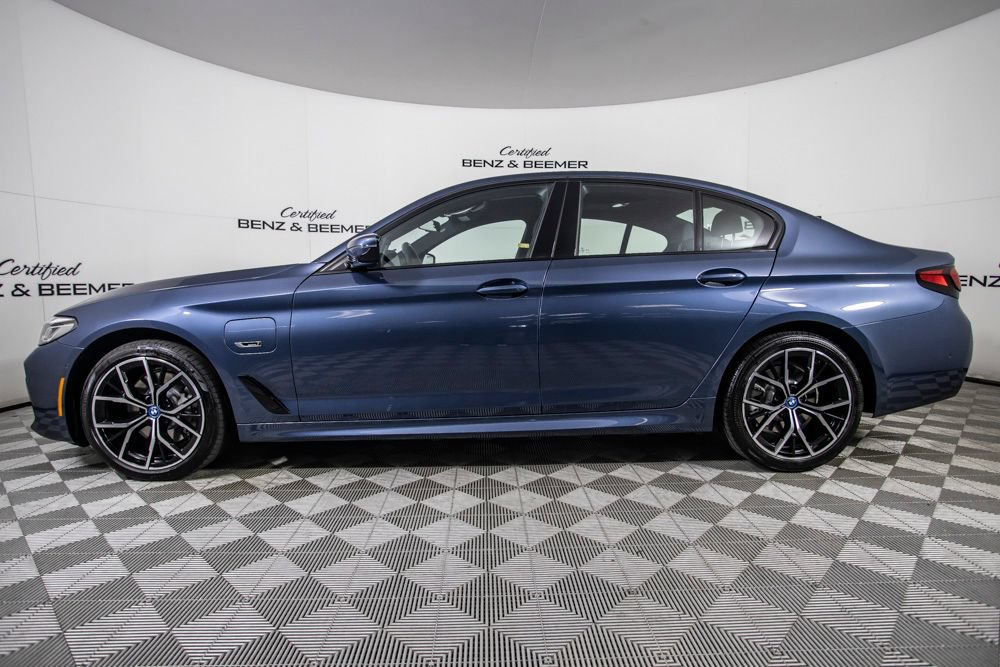 Used 2023 BMW 530e w/ M Sport Package RWD image 10