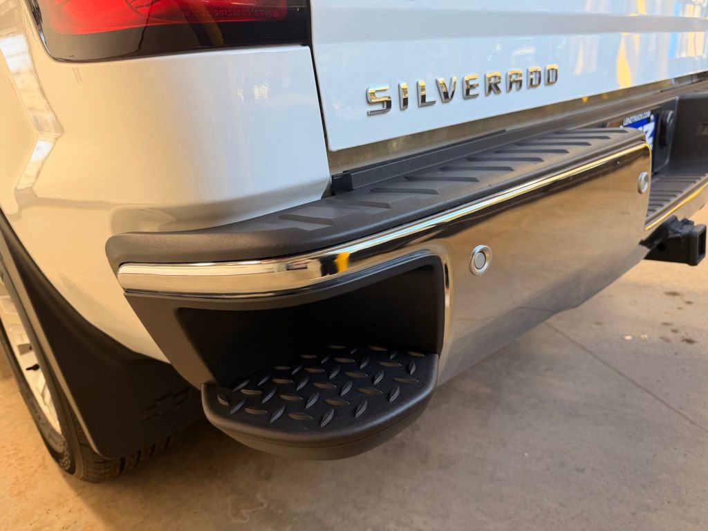 Used 2015 Chevrolet Silverado 1500 LTZ Z71 w/ LTZ Plus Package image 13