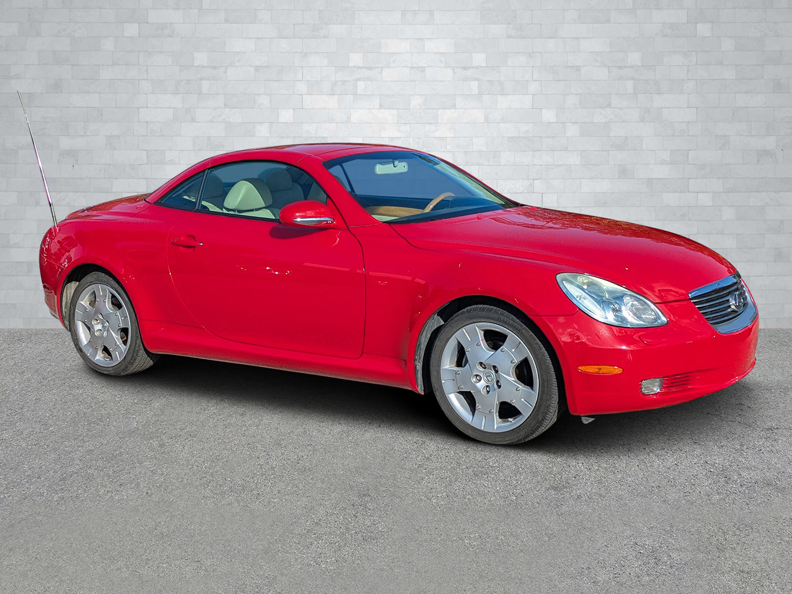 Used 2004 Lexus SC 430 Convertible image 2