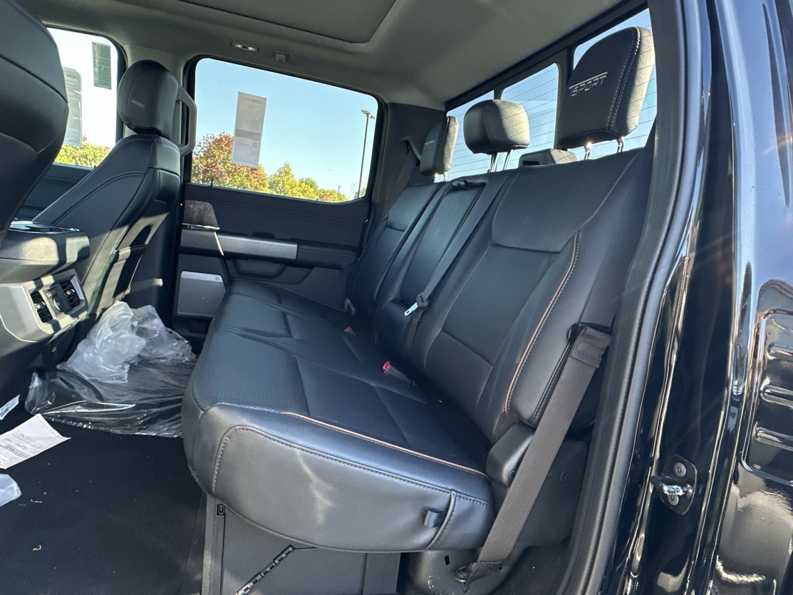 New 2026 Ford F250 Lariat w/ Black Appearance Package image 35