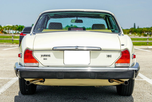 Used 1987 Jaguar XJ6 RWD image 7