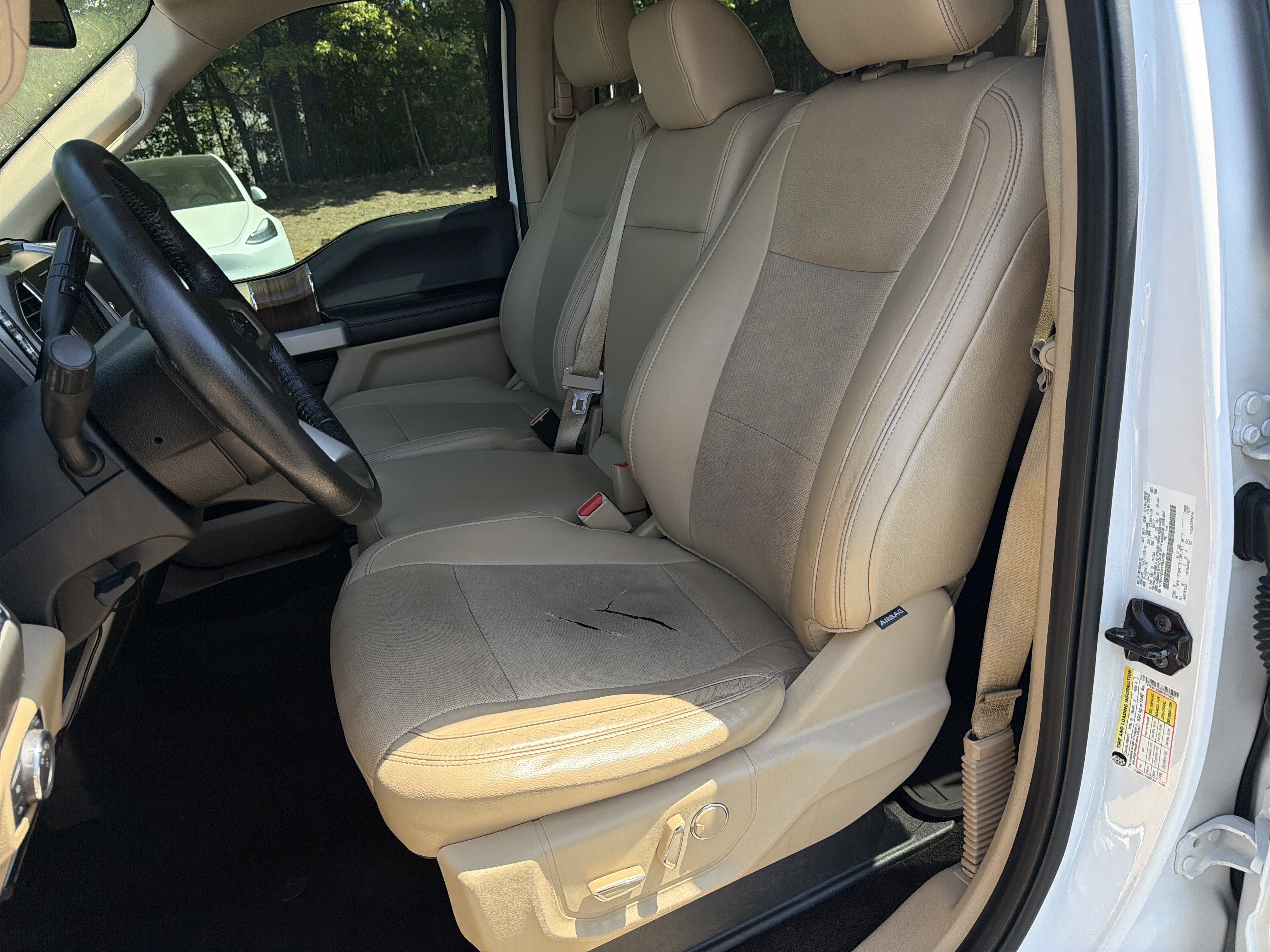 Used 2015 Ford F150 Lariat w/ Trailer Tow Package AWD/4WD image 12