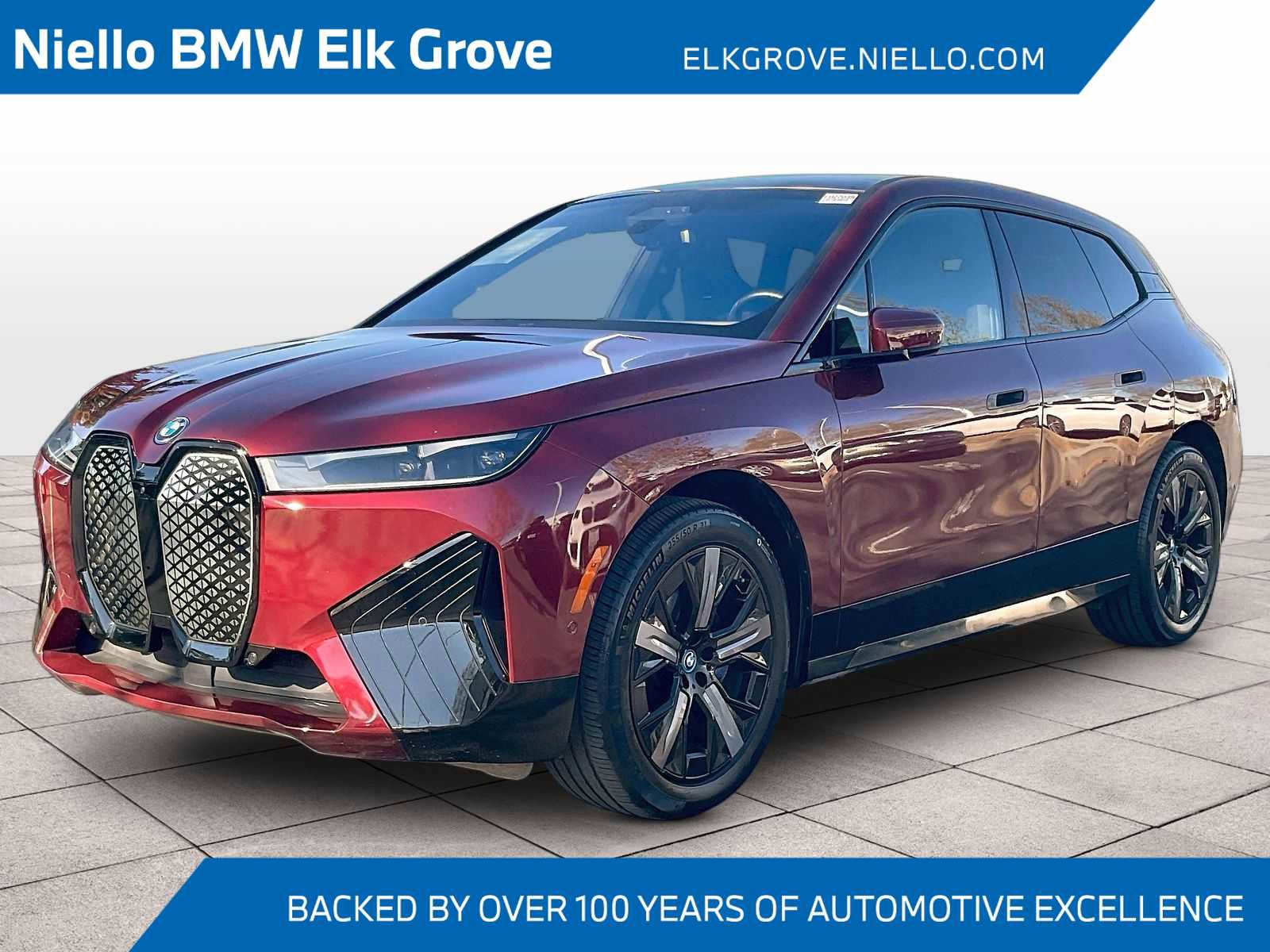 Used 2025 BMW iX xDrive50 image 1