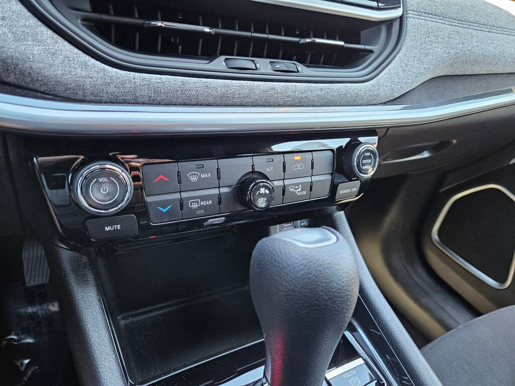 Used 2025 Jeep Compass Sport AWD/4WD image 24