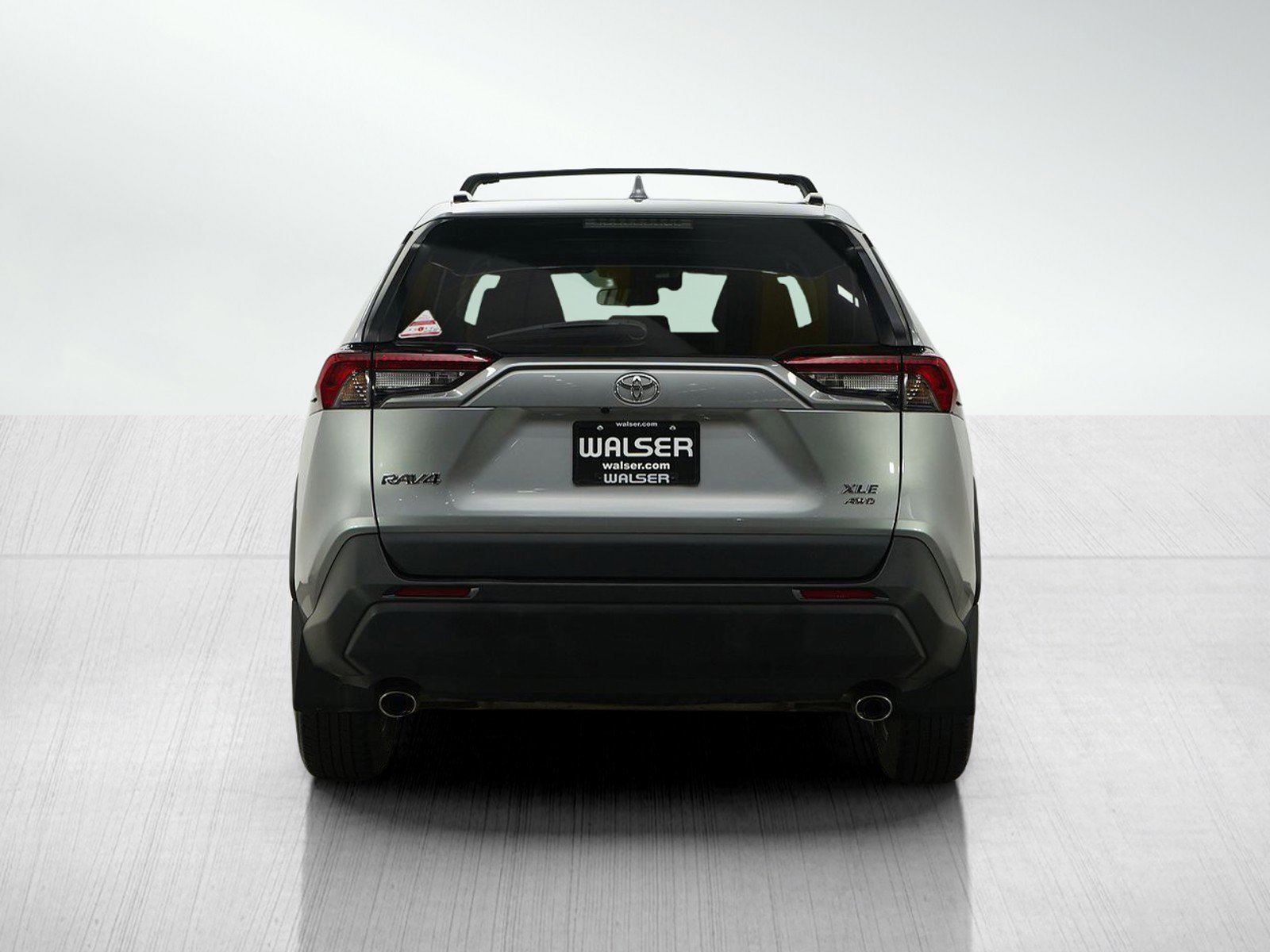 Used 2022 Toyota RAV4 XLE image 5