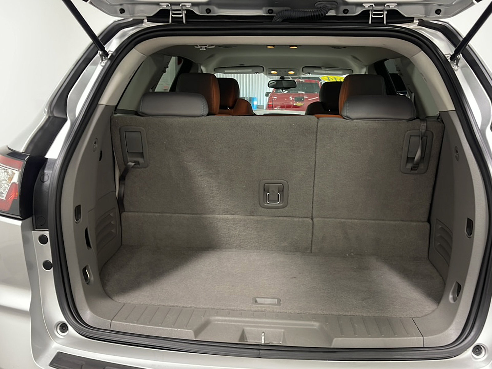Used 2014 Chevrolet Traverse LS FWD image 13