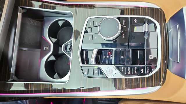 Used 2026 BMW X7 xDrive40i image 52