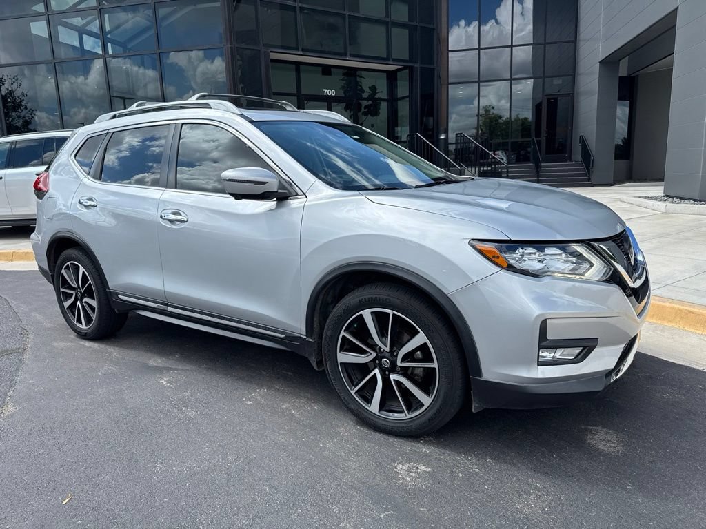 Used 2019 Nissan Rogue SL w/ Premium Package FWD image 3